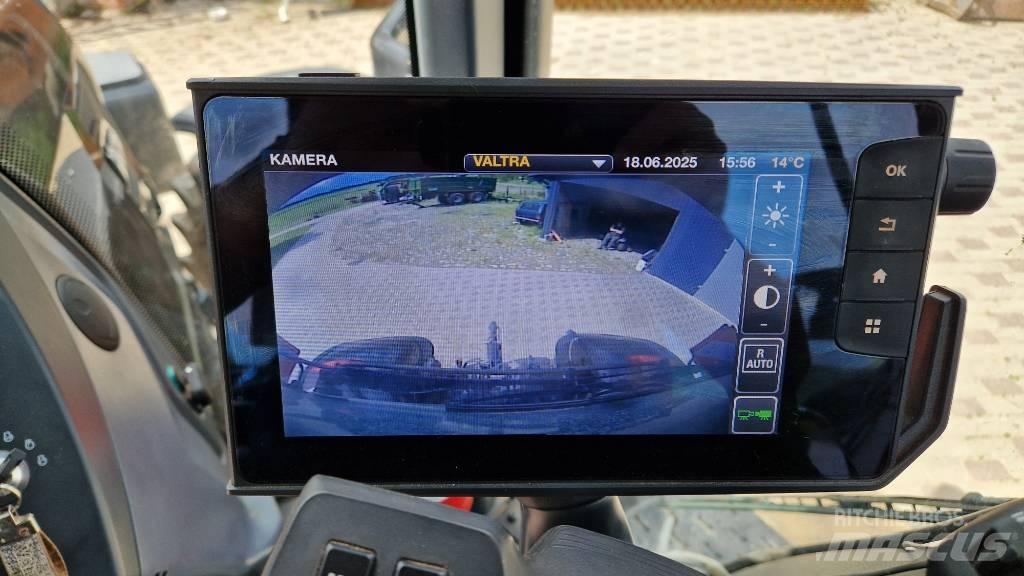 Valtra Q 305 Traktoren