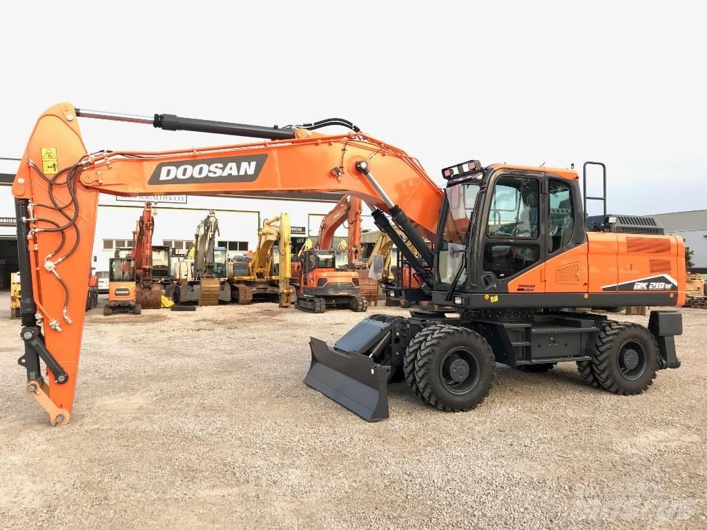 Develon DX 210 W-7 Mobilbagger