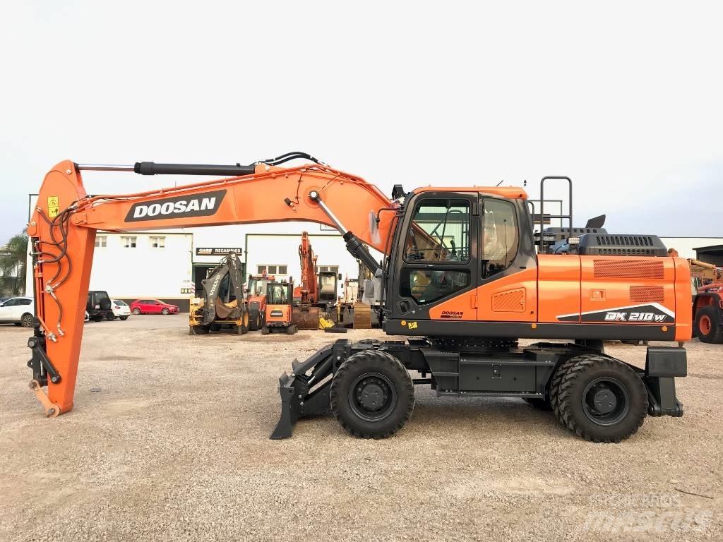 Develon DX 210 W-7 Mobilbagger