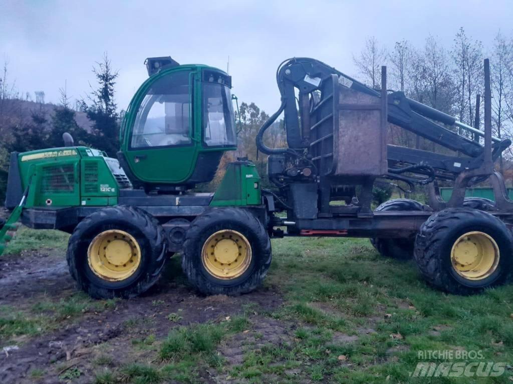 John Deere 1210 E Forwarder