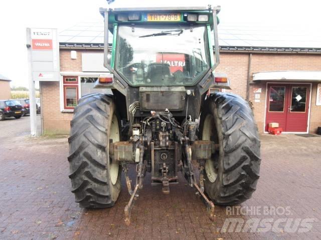 Valtra T190 Traktoren