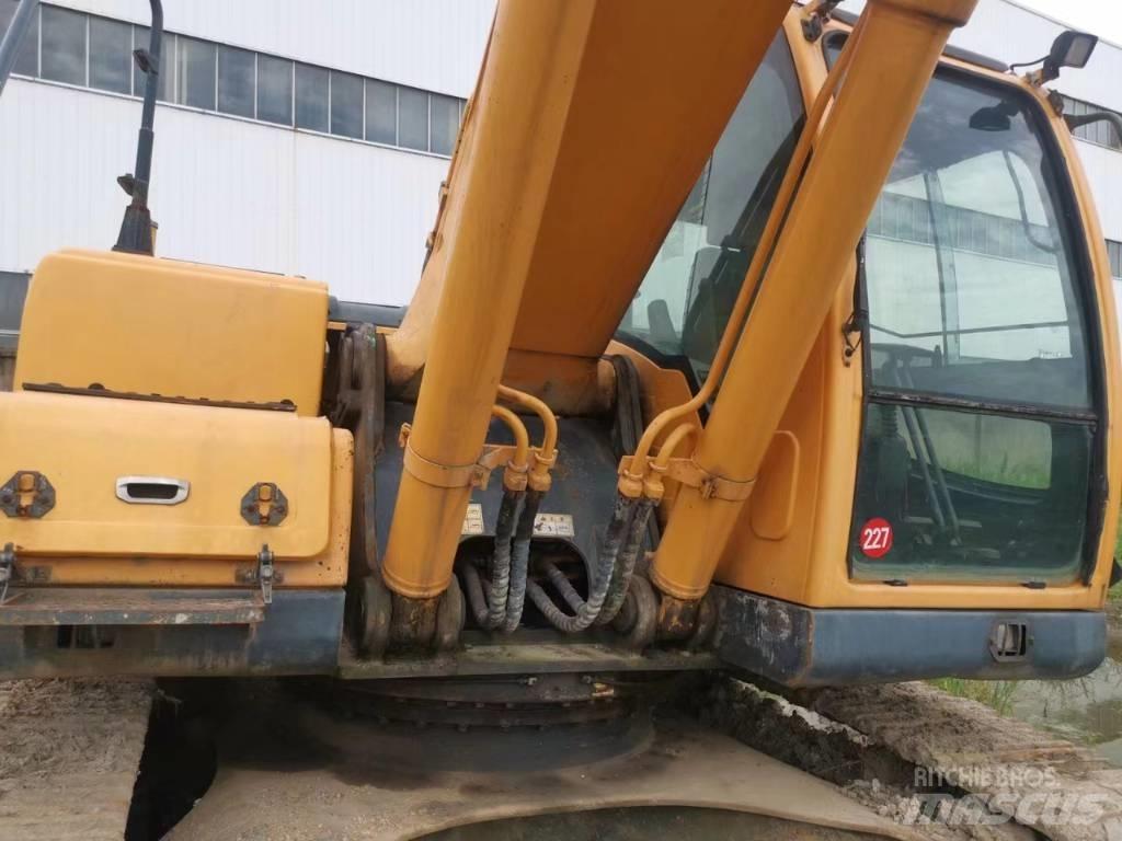 Hyundai 350L VS Raupenbagger