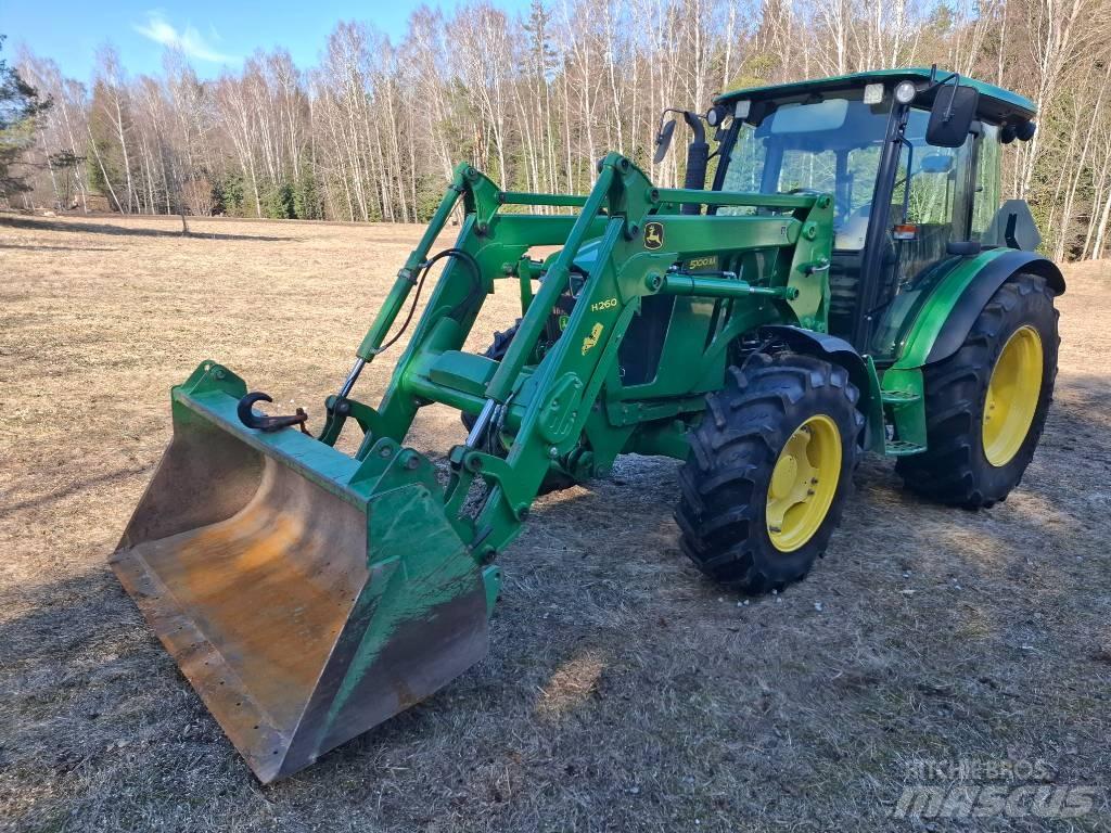 John Deere 5100 M Traktoren