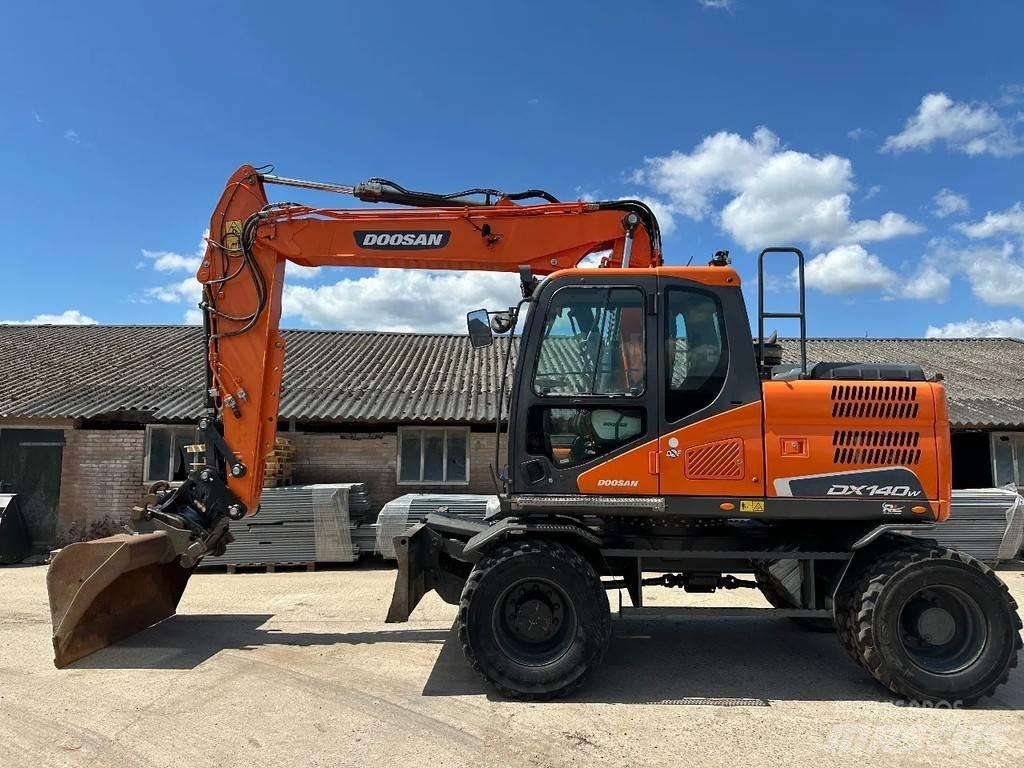 Doosan DX140W-5 Mobilbagger