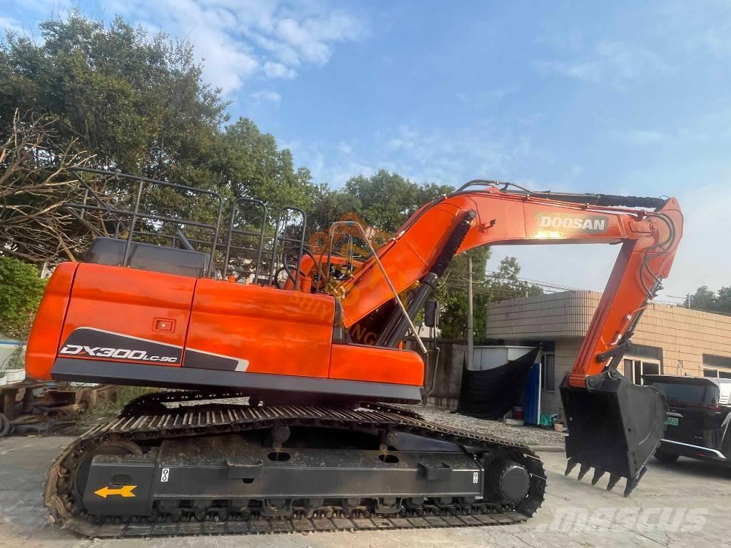 Doosan DX 300LC-9C Raupenbagger