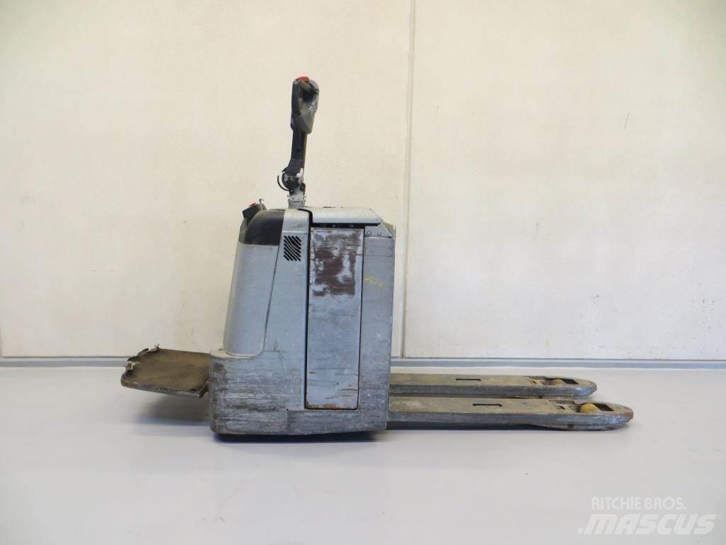 BT LPE240/8 Gabelstapler mit Fahrerstand