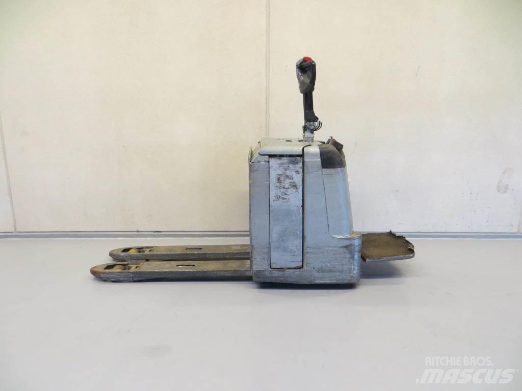 BT LPE240/8 Gabelstapler mit Fahrerstand