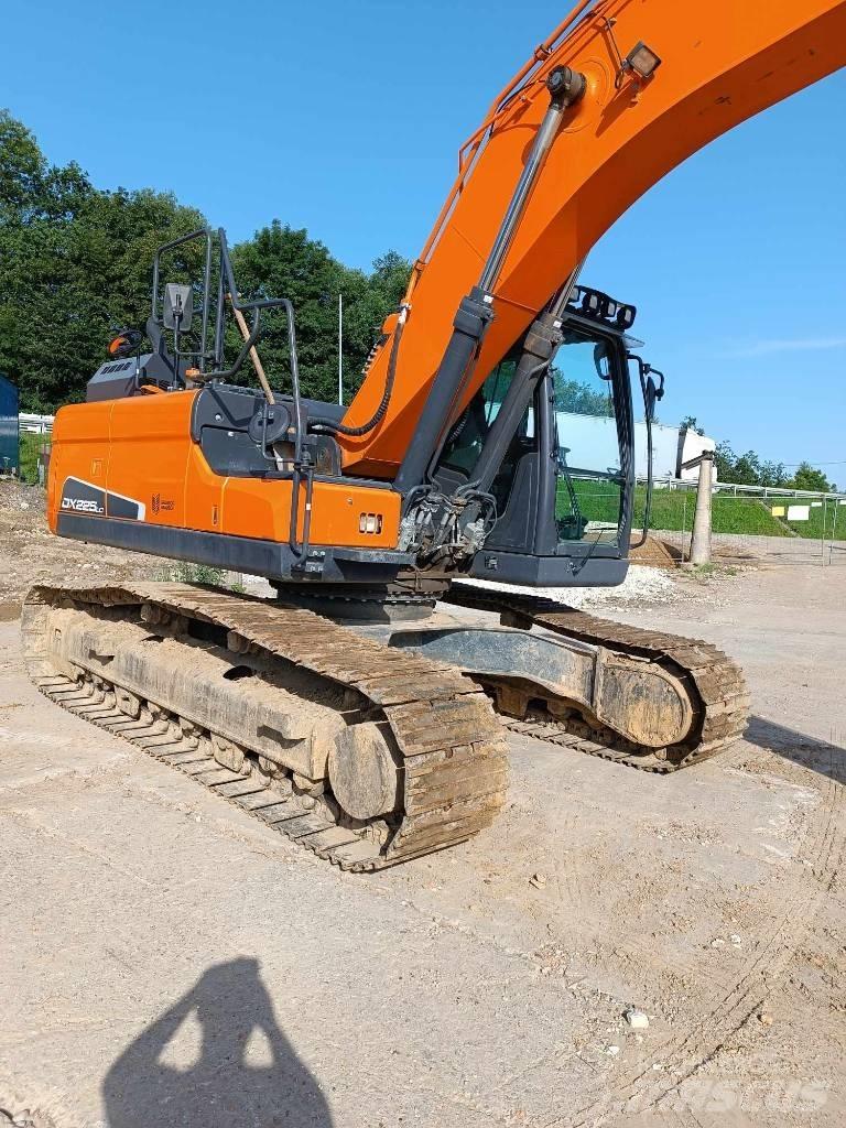 Doosan DX 225 LC-5 Raupenbagger