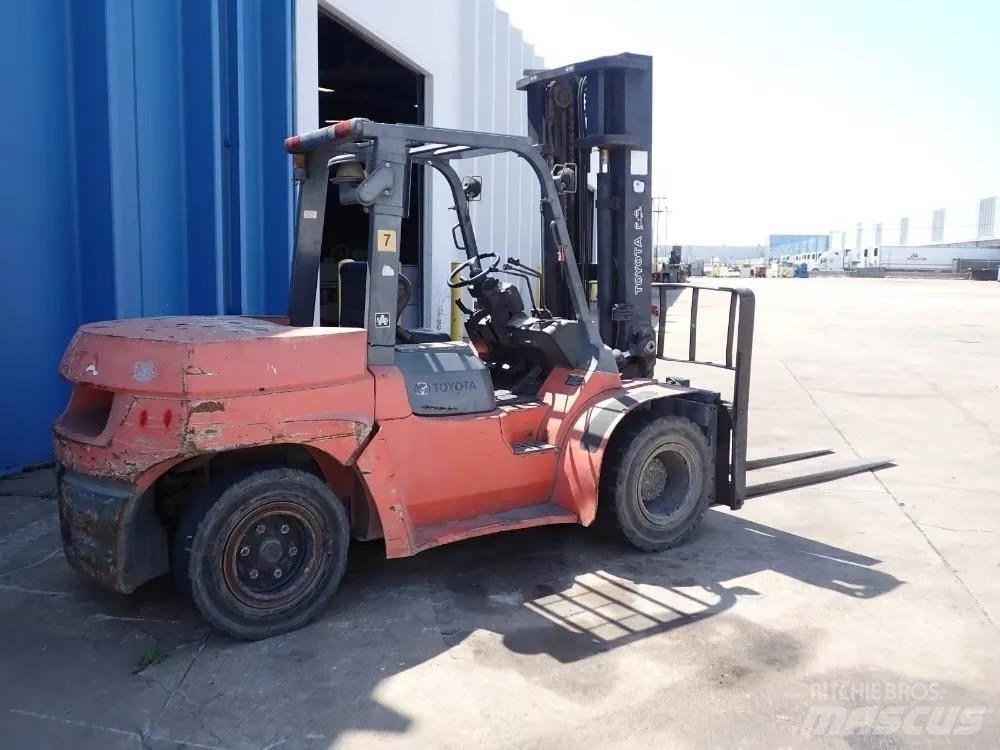 Toyota 8FD70U Andere Gabelstapler