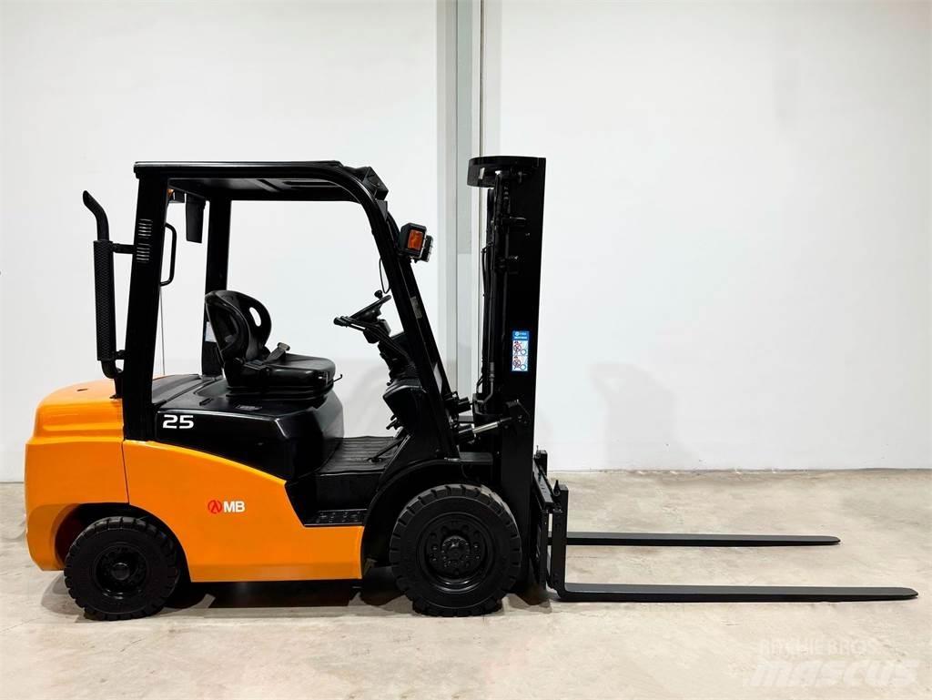  CPCD25T8 S4S Dieselstapler
