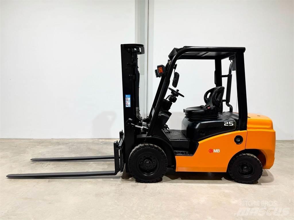  CPCD25T8 S4S Dieselstapler