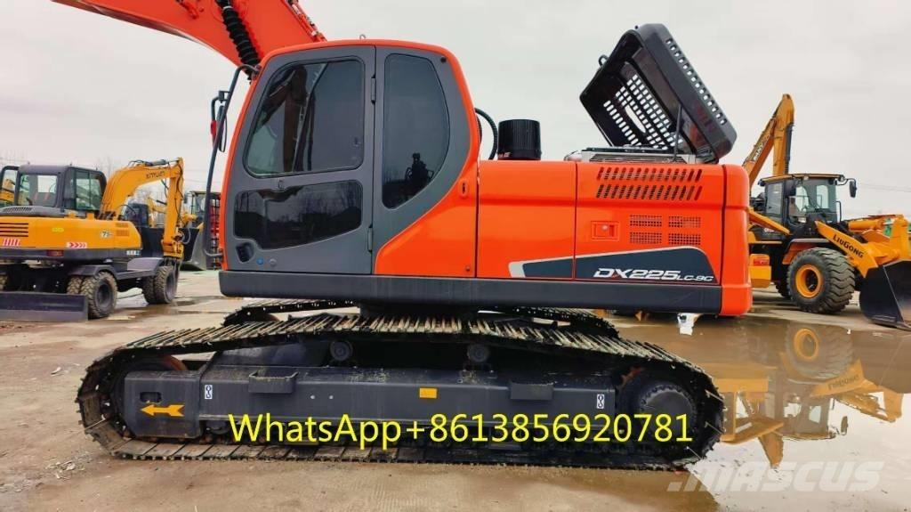 Doosan DX 225 Raupenbagger