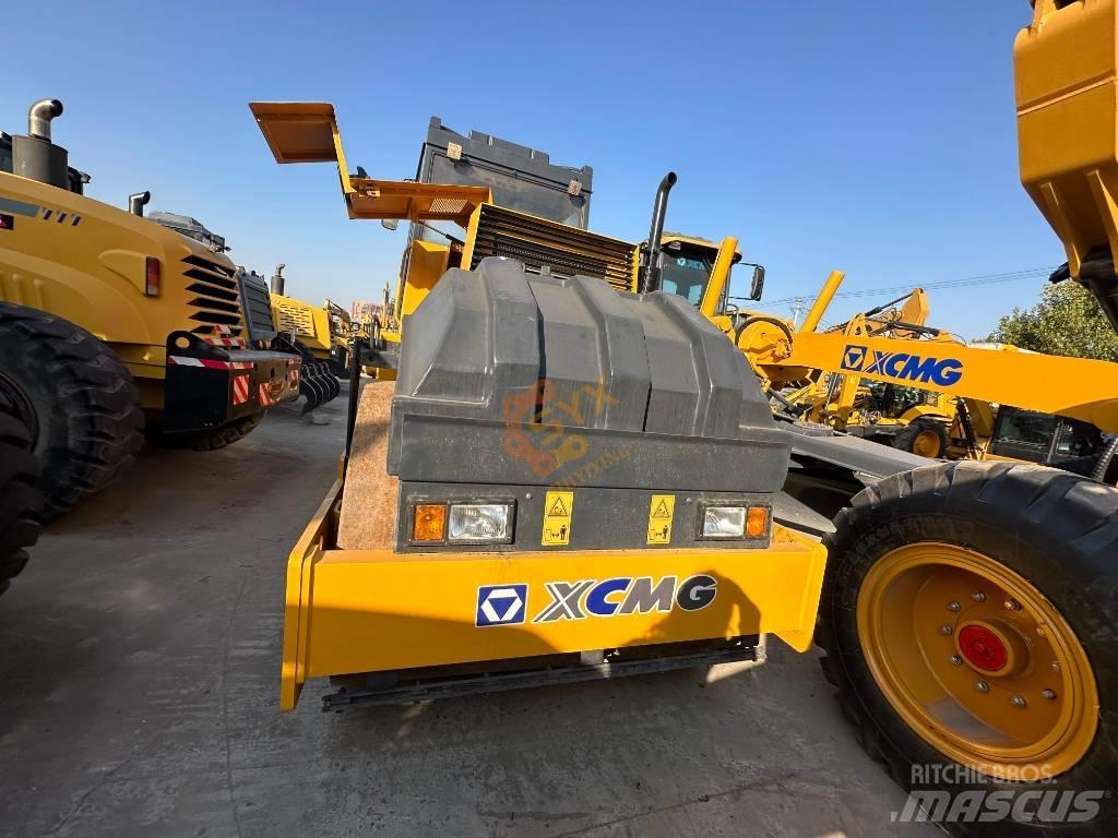 XCMG XD 103 Erdbauwalzen