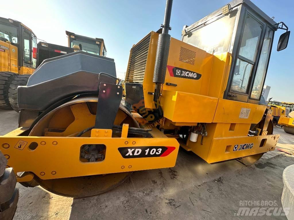 XCMG XD 103 Erdbauwalzen