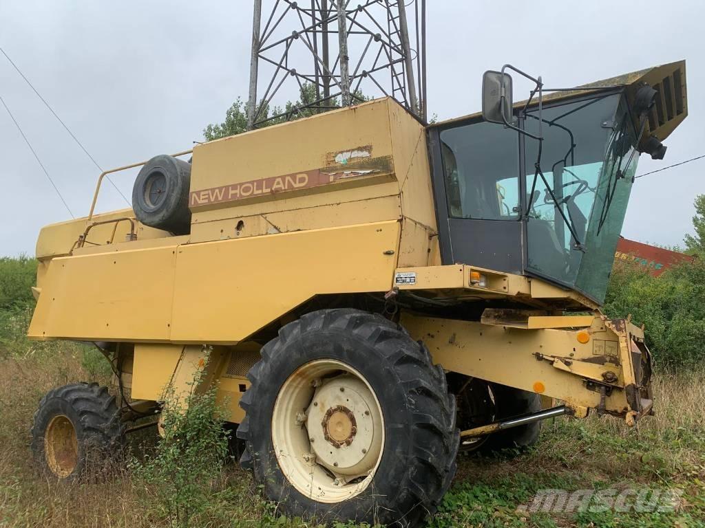 New Holland TX 32 Mähdrescher