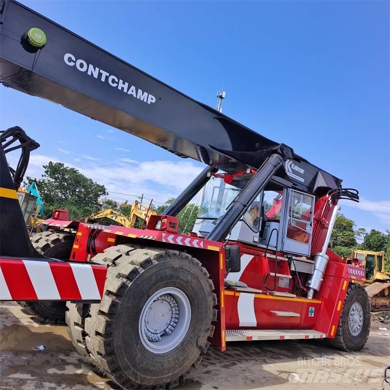 Kalmar DRF 450 Reach-Stacker