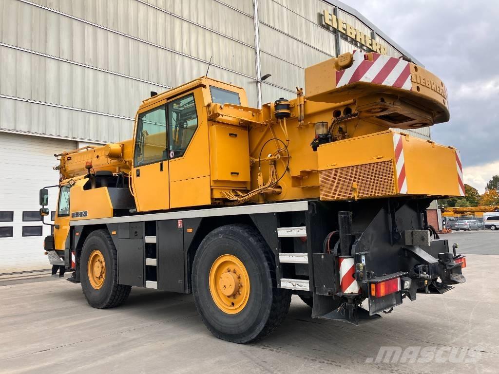 Liebherr LTM 1030-2 All-Terrain-Krane