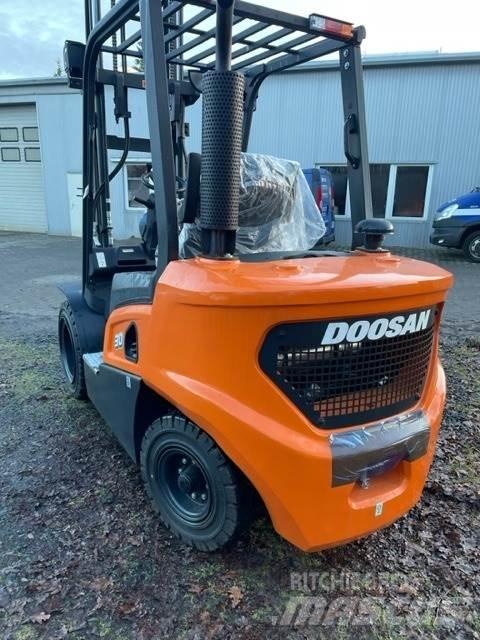 Doosan D30NXS Dieselstapler