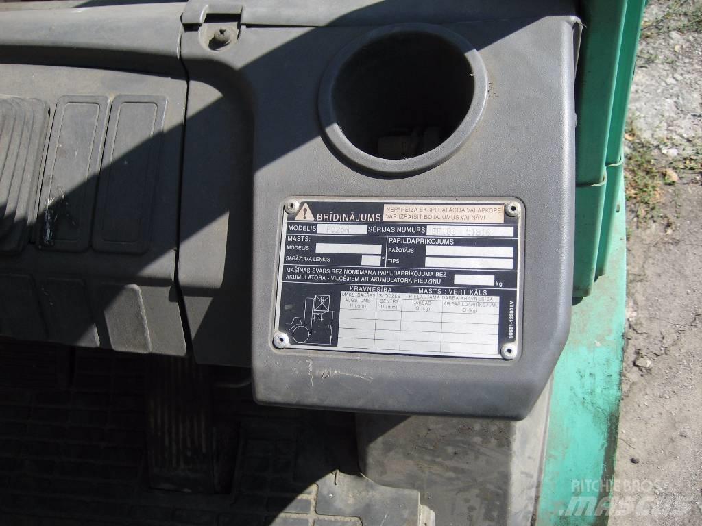 Mitsubishi FD25N Dieselstapler