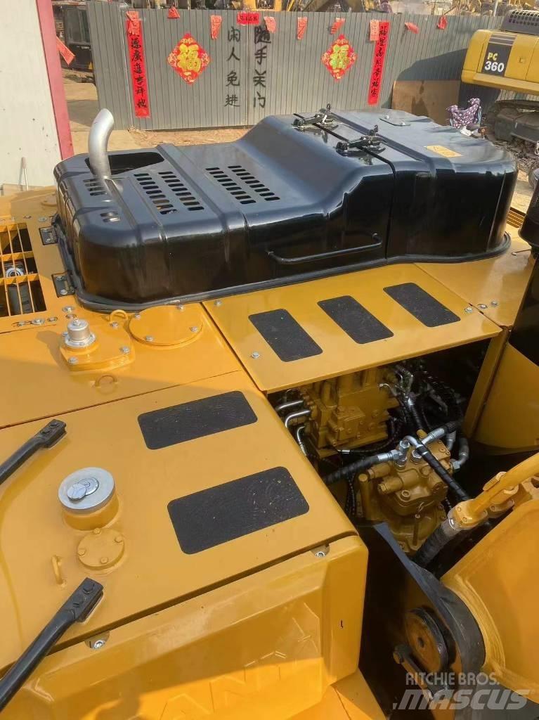 Sany SY215C Raupenbagger