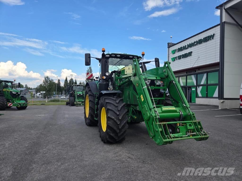 John Deere 6250 R Traktoren