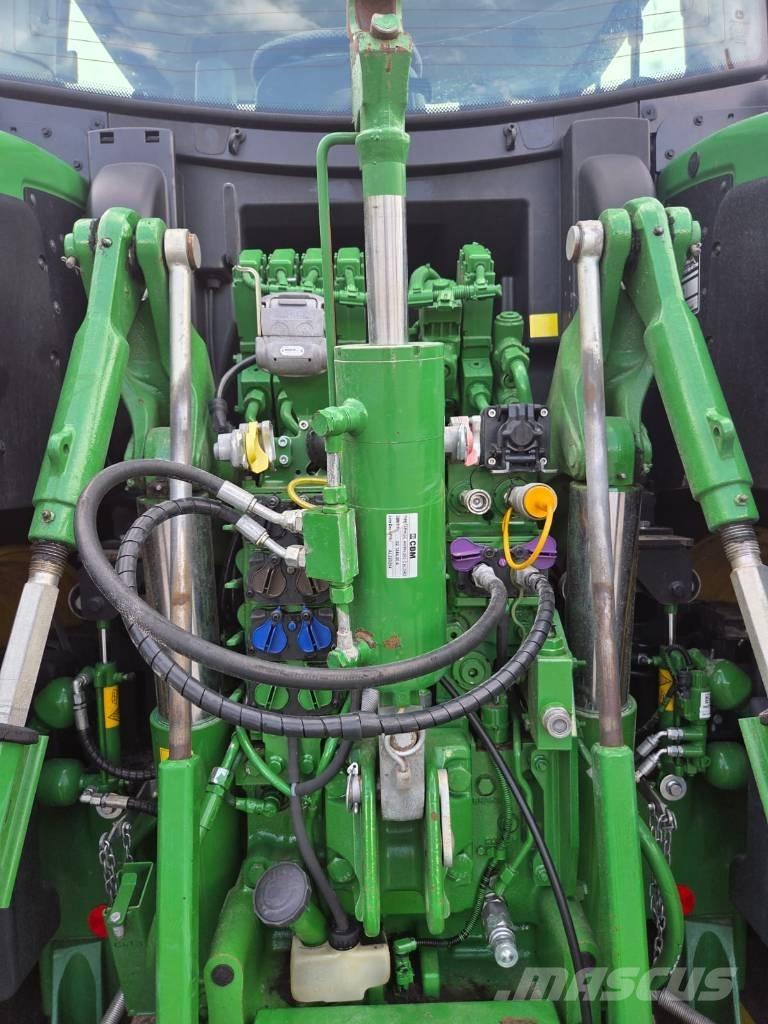 John Deere 6250 R Traktoren
