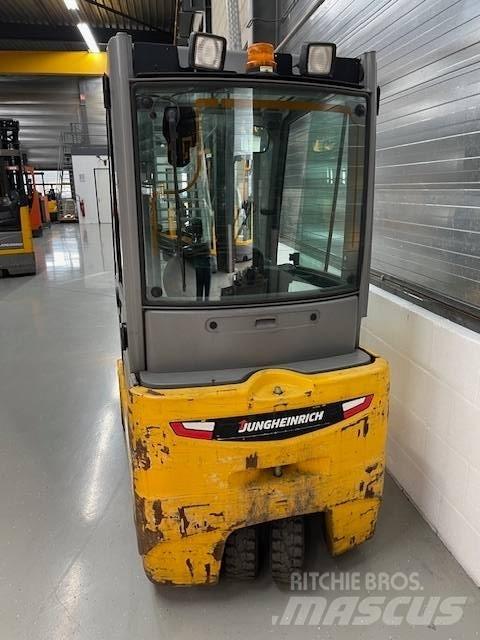 Jungheinrich EFG 216 Elektrostapler