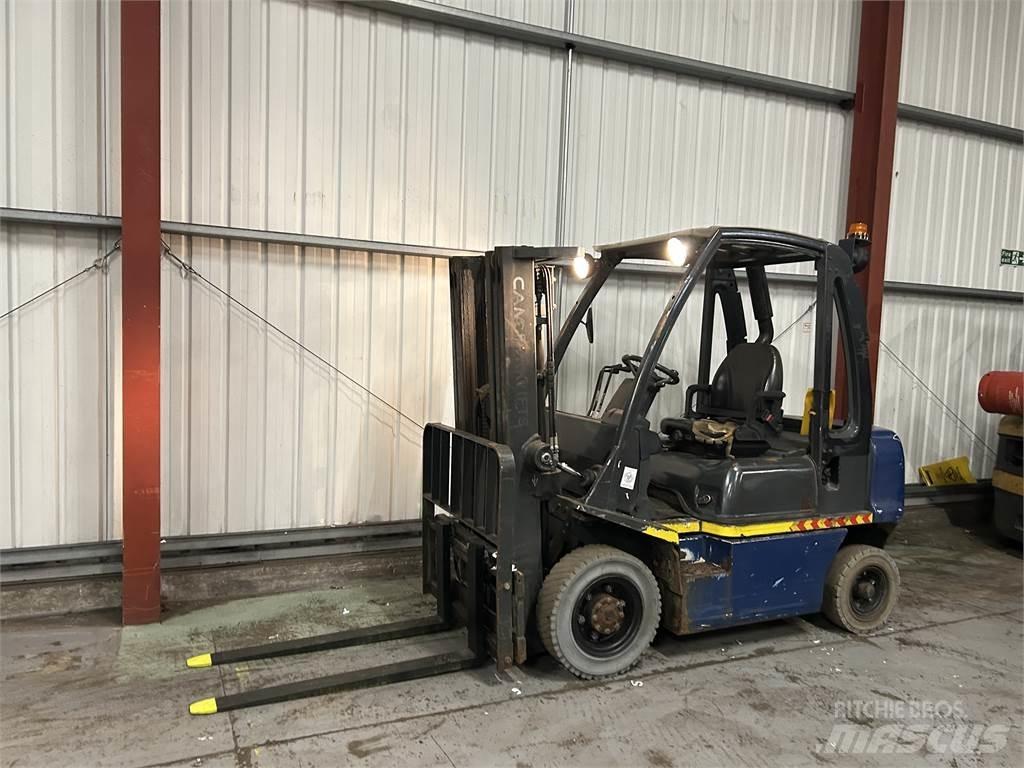 Nissan Y1D2A25Q Dieselstapler