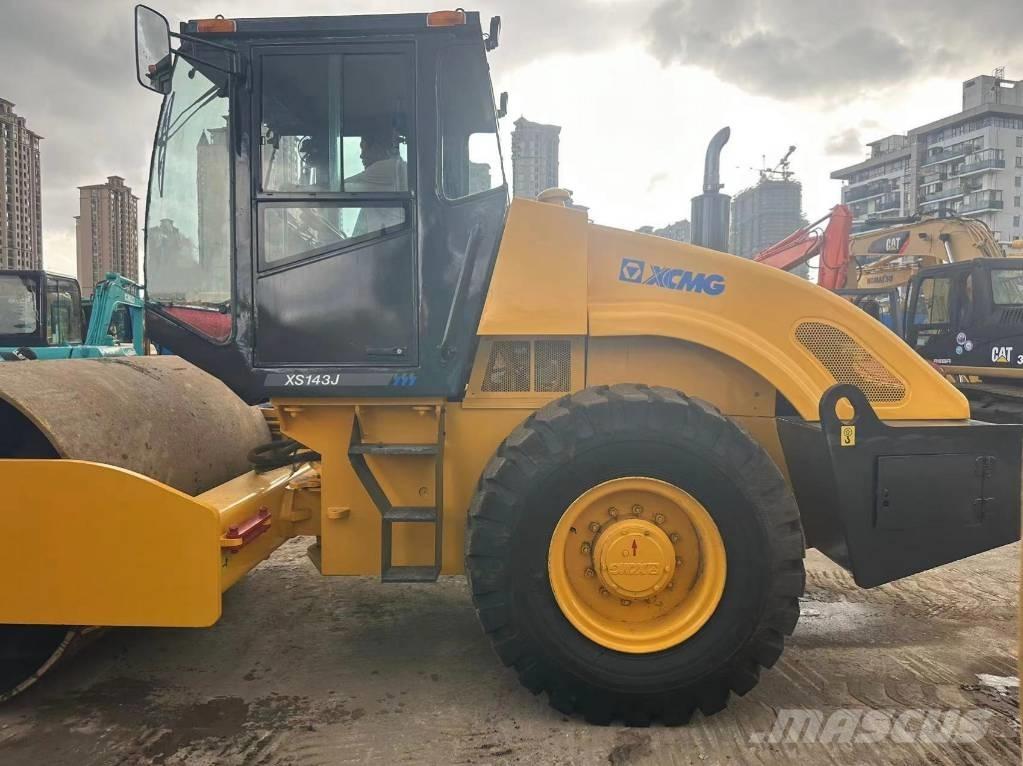 XCMG XS 143 Walzenzüge