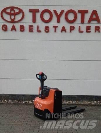 Toyota LWE 200 Niedergabelstapler