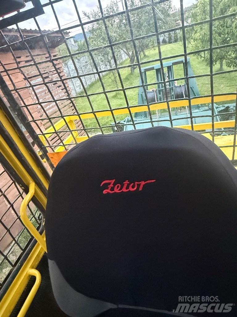 LKT 81 TURBO Forsttraktoren