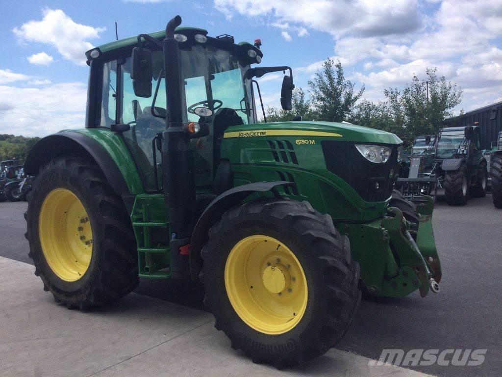 John Deere 6130M Traktoren