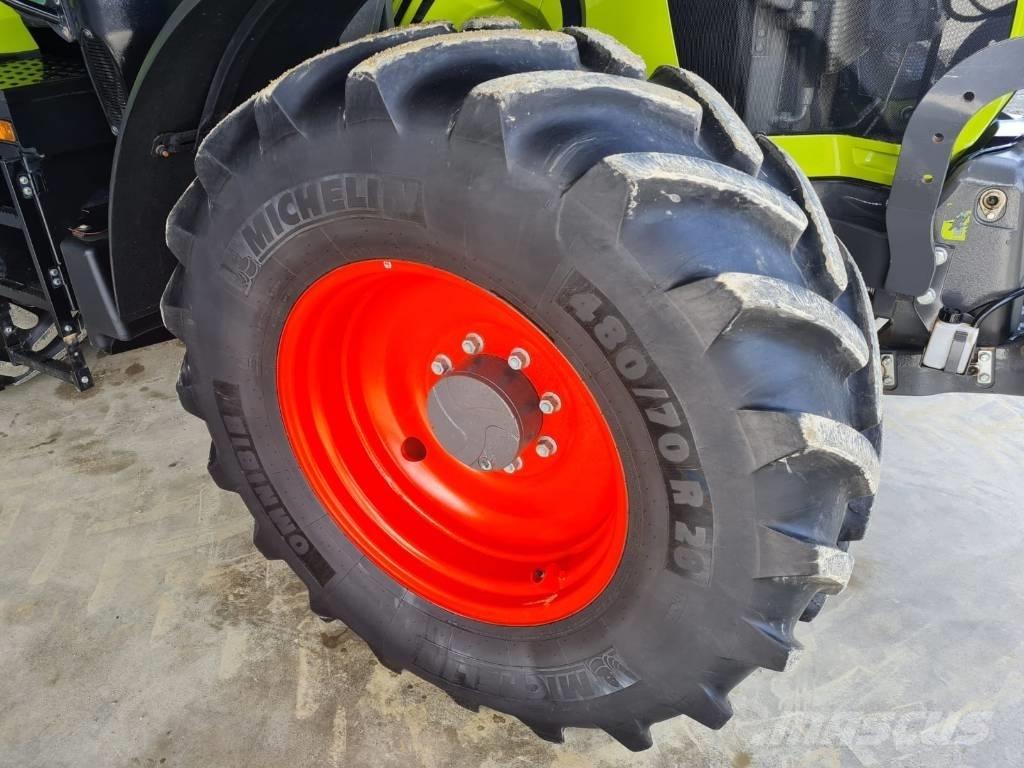 CLAAS 530 cmatic cis+ Traktoren