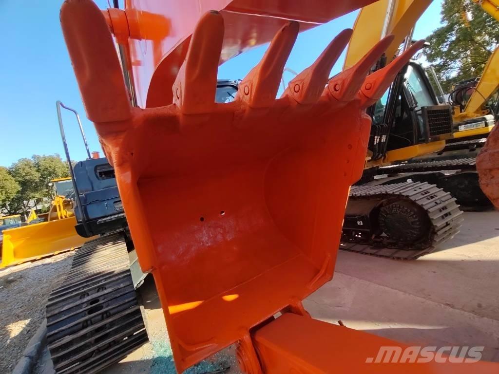 Hitachi ZX 200 Raupenbagger