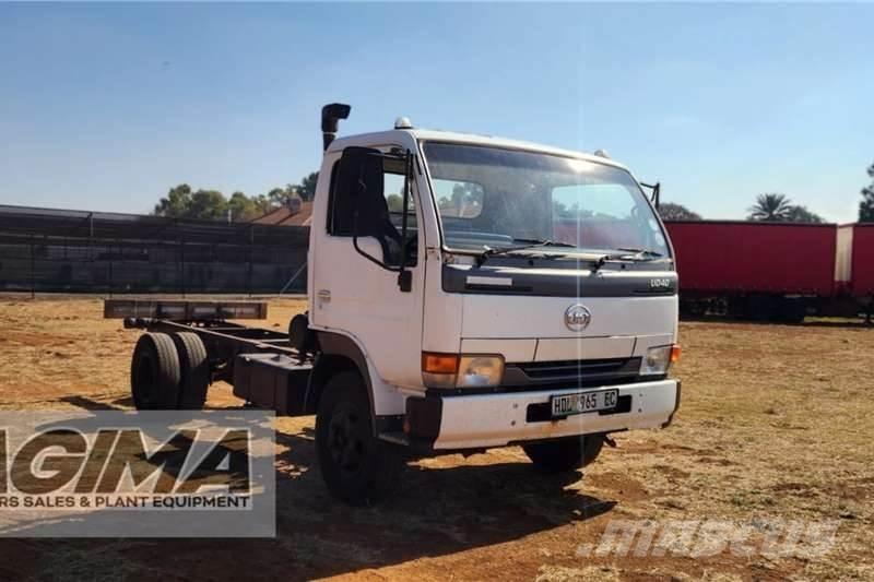 Nissan UD40 Andere Fahrzeuge