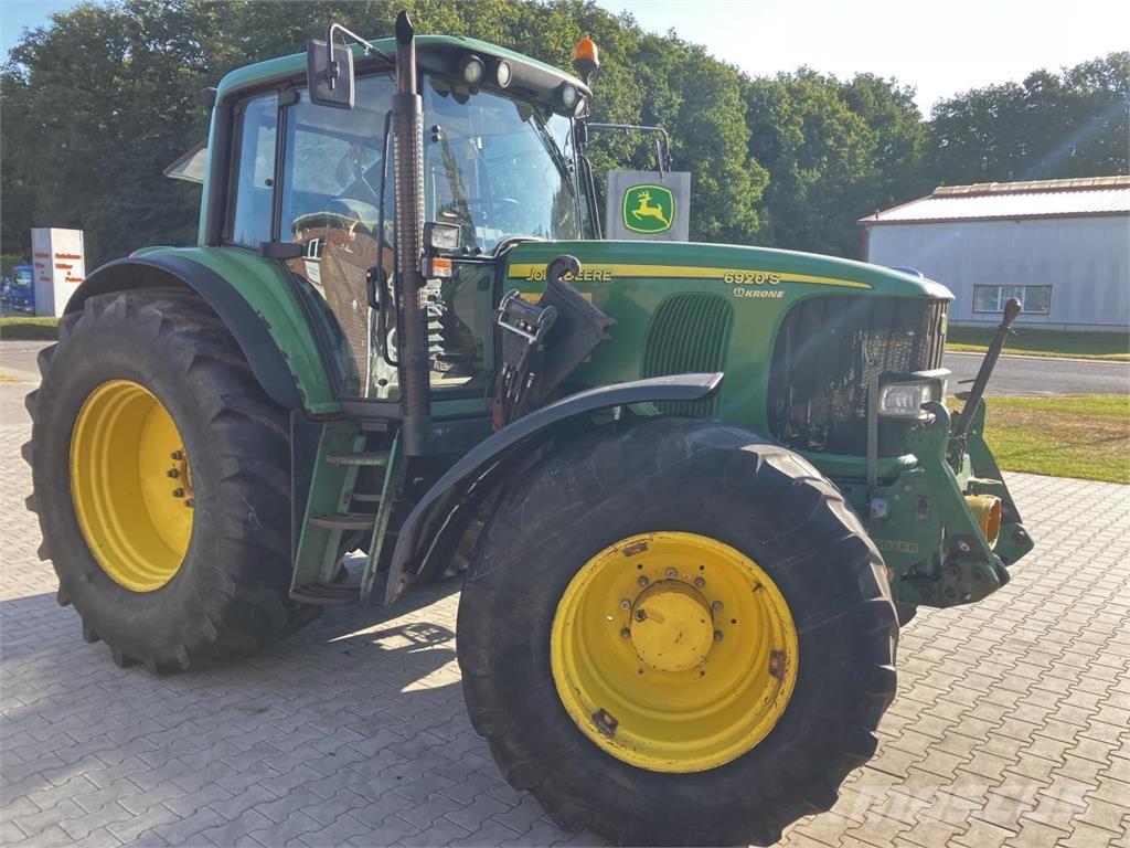 John Deere 6920 S Traktoren