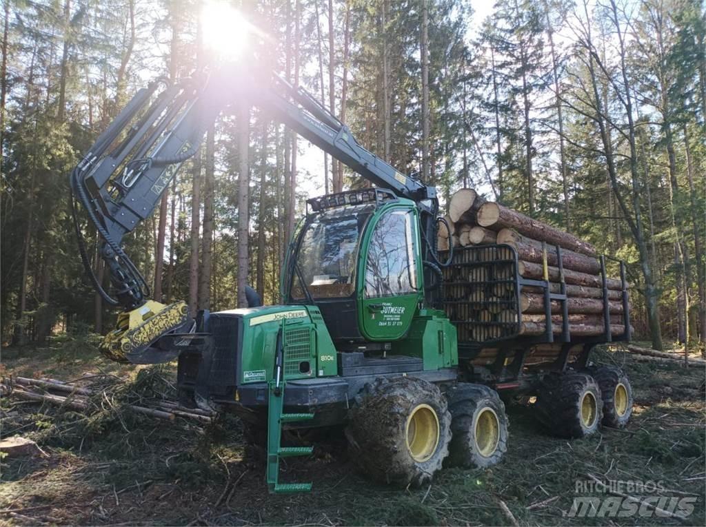 John Deere 810 E Forwarder