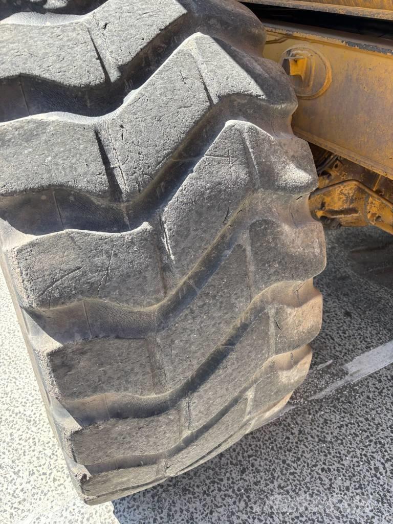 Bell B 30 E Dumper - Knickgelenk