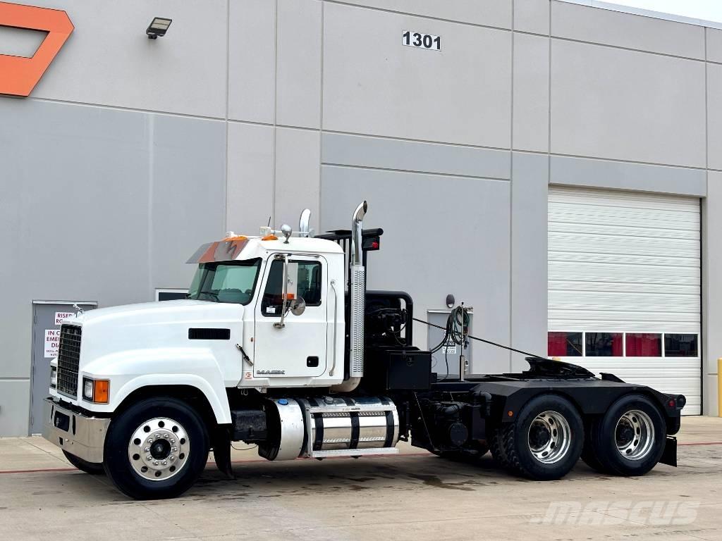 Mack CHU 613 Bergungsfahrzeuge