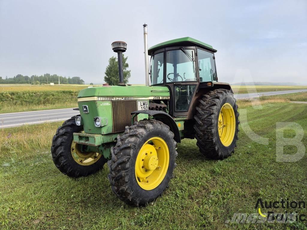 John Deere MFWD Traktoren