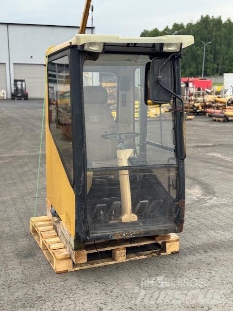 CAT M 320 USED CAB Kabinen