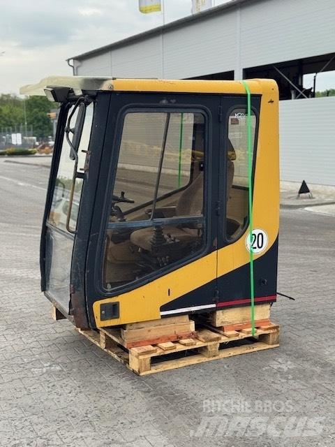 CAT M 320 USED CAB Kabinen