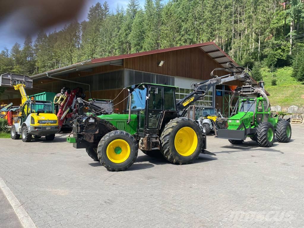 John Deere 6400 Forsttraktoren