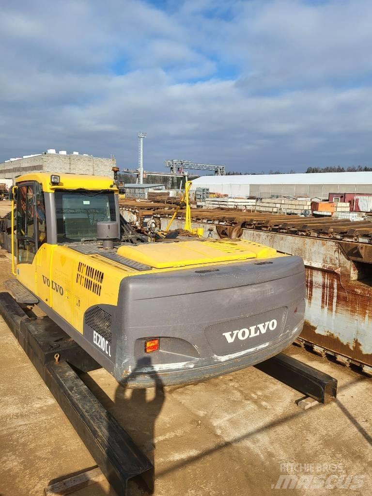Volvo 210CLR Amphibienbagger