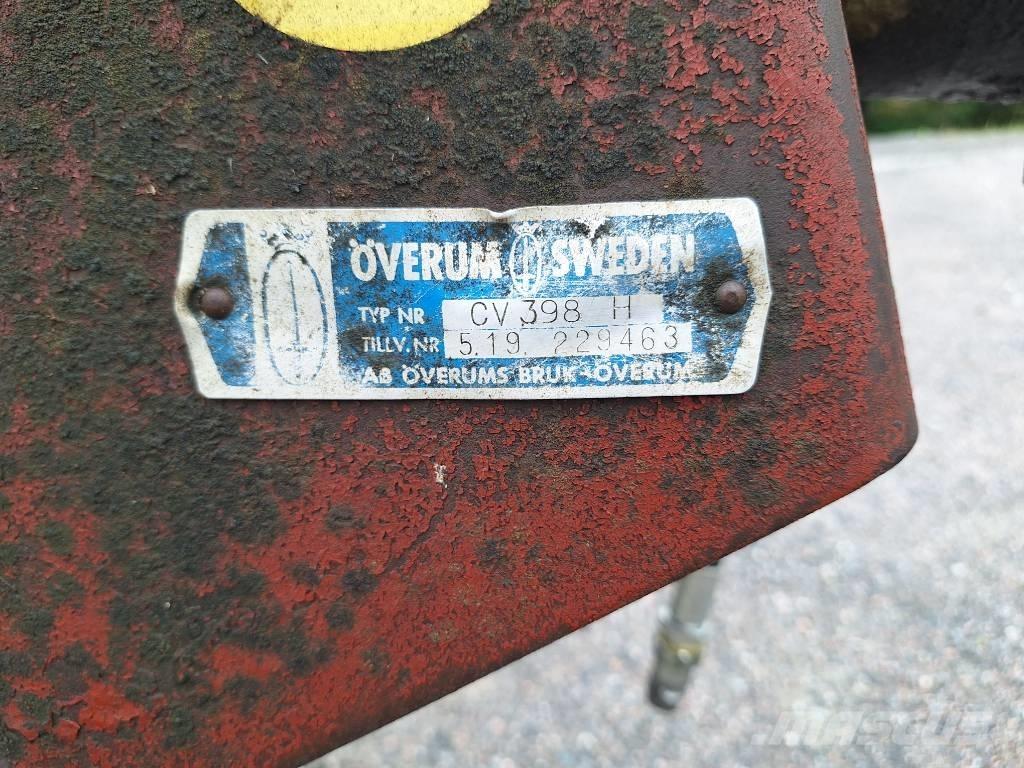 Överum CV 398H Wendepflüge