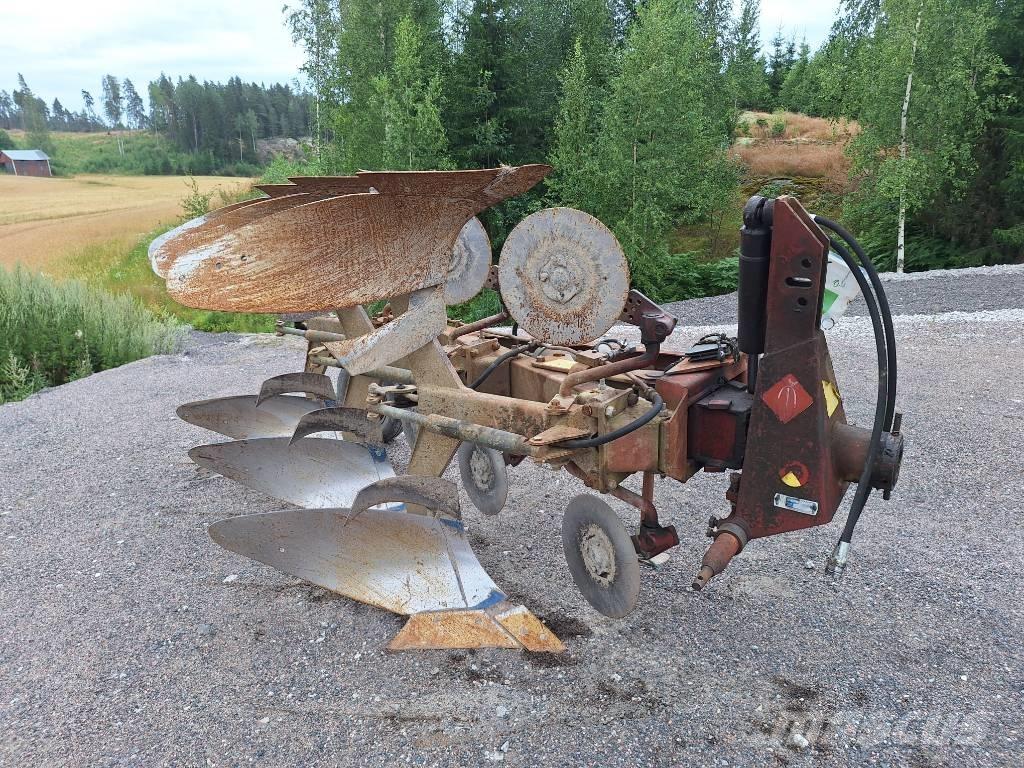 Överum CV 398H Wendepflüge