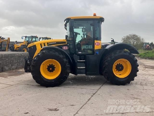 JCB (21007788) FT 4220 Traktoren