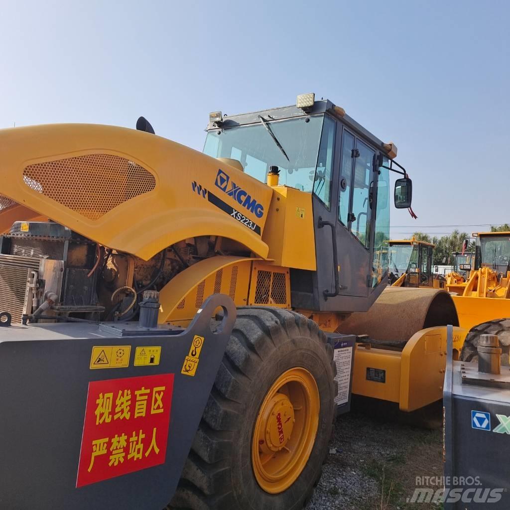 XCMG XS 223 J Walzenzüge