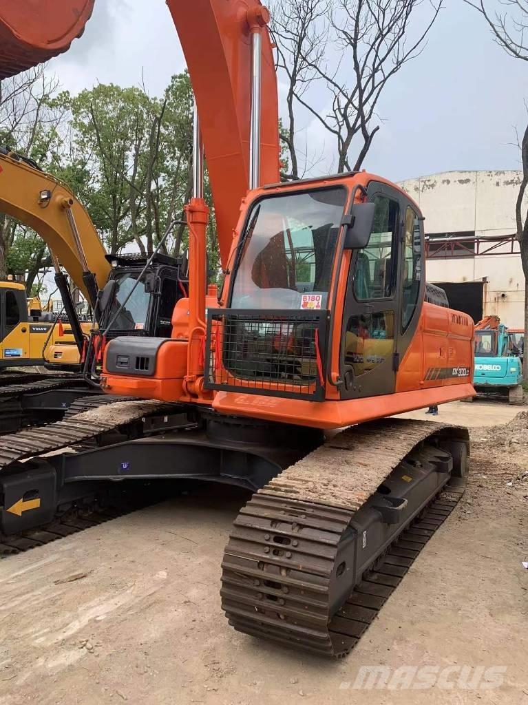 Doosan DX 300 Raupenbagger