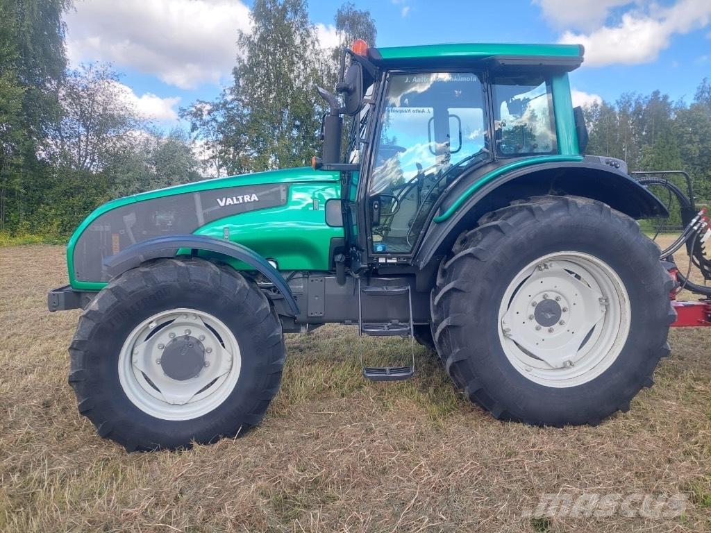 Valtra T 171 H Traktoren